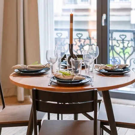 Huswell - Cozy And Spacious Nearby The Beach *